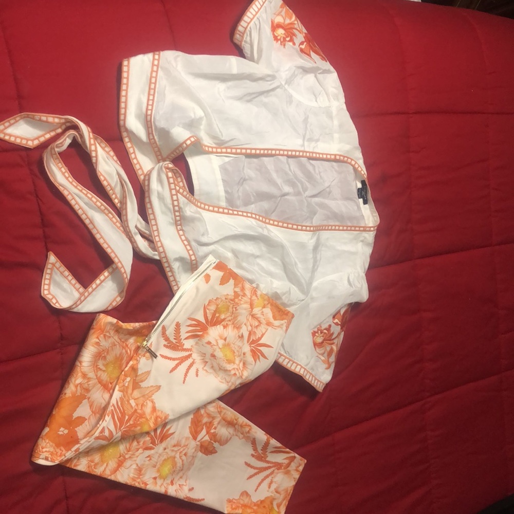 Marciano San Lucas Top & Elle Capri Pants - Picture 8 of 8
